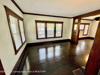 929 Dakin St, Lansing, MI 48912 - photo 4