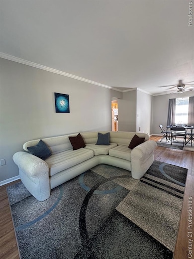 2817 W 13 Mile Rd unit 1, Royal Oak, MI 48073 - photo 3