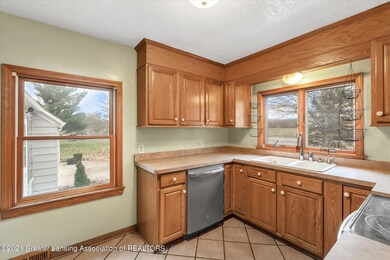 08-350-Stillman-Rd-Mason-MI-48854-Window