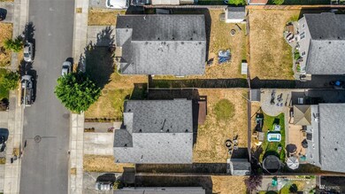 208 Roberts St NE, Orting, WA 98360 - photo 3