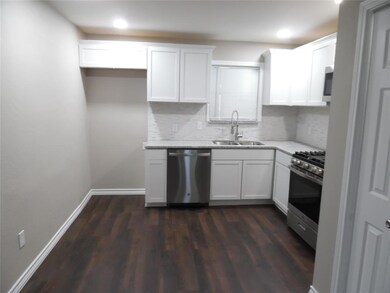 409 Myrtle Dr, Hurst, TX 76053 - photo 4