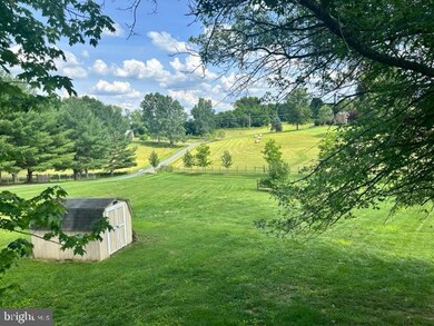 1145 Marthas Ct E, Knoxville, MD 21758 - photo 2