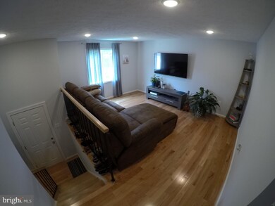 6677 Buttonhole Ct, Columbia, MD 21044 - photo 2