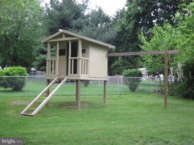 229 Devonshire Rd, Hagerstown, MD 21740 - photo 5