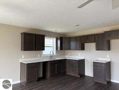 4877 Meadowlark Ln unit 40, Traverse City, MI 49685 - photo 3