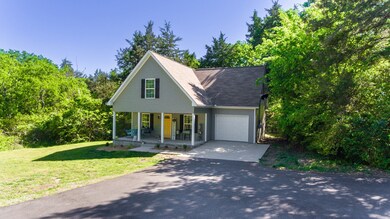 629 Mac St, Shelbyville, TN 37160 - photo 2