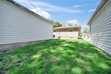 18780 Nitra Ave, Maple Heights, OH 44137 - photo 7