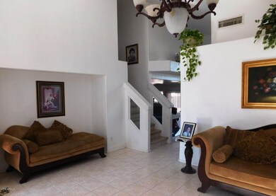 Entrance-Living 2