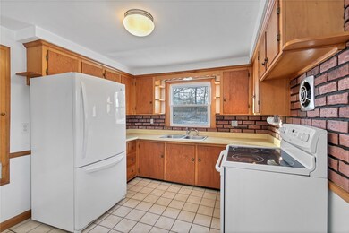11 Podgurski St, West Warwick, RI 02893 - photo 6