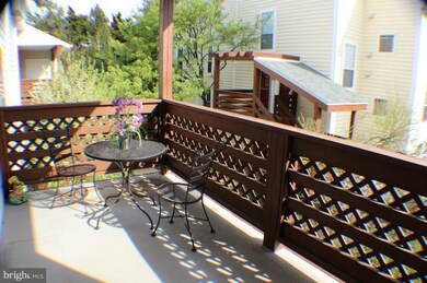 10092 Oakton Terrace Rd, Oakton, VA 22124 - photo 7