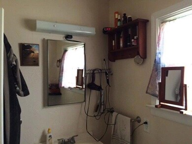 668 NW B St, Grants Pass, OR 97526 - photo 5