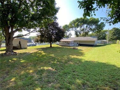 304 W Park Ave, Runnells, IA 50237 - photo 4