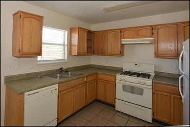 7924 Bois d Arc Dr, El Paso, TX 79925 - photo 3