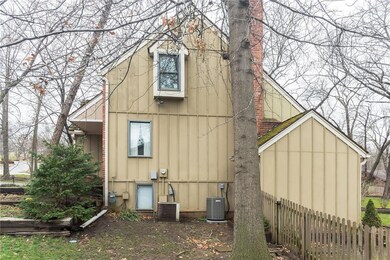 8417 Redbud Ln, Lenexa, KS 66220 - photo 6