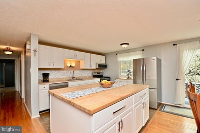 4302 Rolling Stone Way, Alexandria, VA 22306 - photo 6