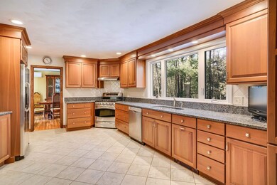 22 Spencer Dr, Nashua, NH 03062 - photo 5