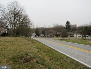 6523 Sunset Dr, Sykesville, MD 21784 - photo 2