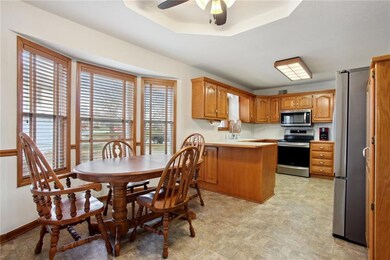 716 Meadow Ln, Raymore, MO 64083 - photo 7