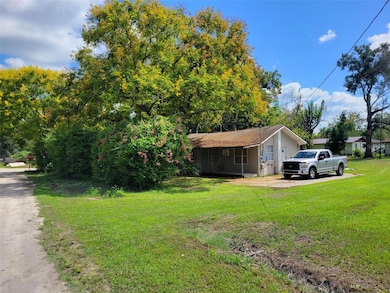 38606 Calumet Ave, Zephyrhills, FL 33542 - photo 3