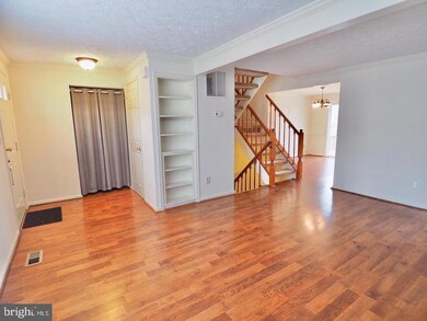 3622 Wharf Ln, Triangle, VA 22172 - photo 5