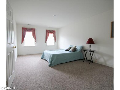 Master Bedroom - Large Master Bedroom with a huge 