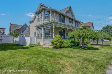 216 Cherry St, Dunmore, PA 18512 - photo 3