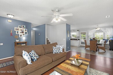 Lipscomb-6804-3LR-Brad-Audra_6941-CR2