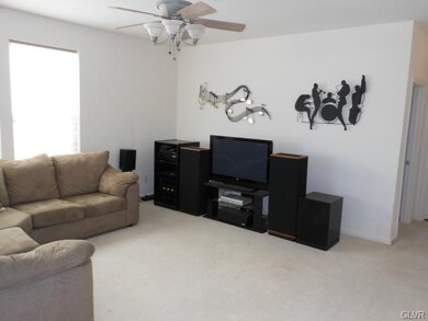 7524 Scenic View Dr, Macungie, PA 18062 - photo 3