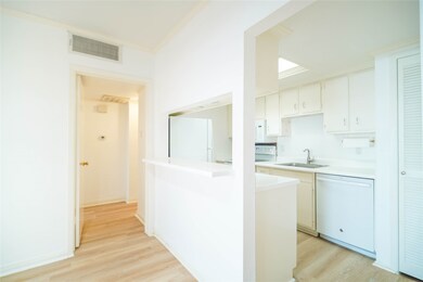 2220 S Piney Point Rd unit 105, Houston, TX 77063 - photo 3