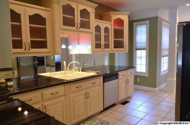 210 Lakepoint Dr, Gadsden, AL 35901 - photo 2