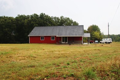 185 Swindell Mill Rd, Walling, TN 38587 - photo 4