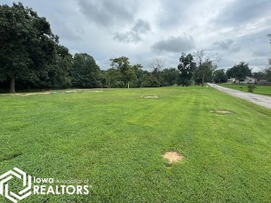 1551 N 14th St, Centerville, IA 52544 - photo 2