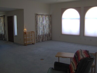 5852 Felsite Ave, Rosamond, CA 93560 - photo 7