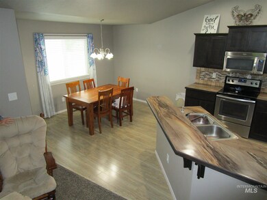 2603 S Yellowstone Trail, Burley, ID 83318 - photo 7