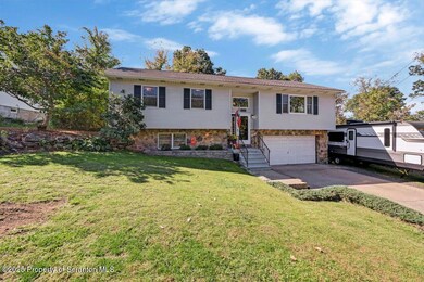 1332 E Elm St 02 Large