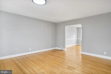 8114 Clyde Bank Rd, Towson, MD 21286 - photo 4