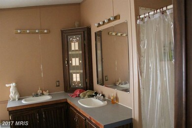 1024 Warm Spring Rd unit 70, Chambersburg, PA 17202 - photo 7