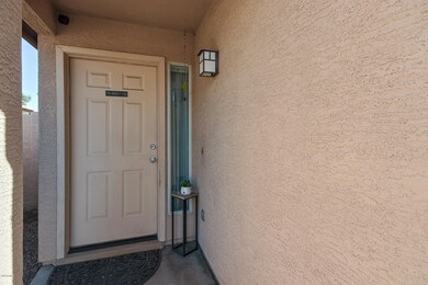 661 N Joshua Tree Ln-5
