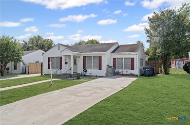 1313 Dartmouth St, Waco, TX 76711 - photo 3