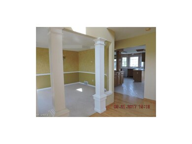 Dining/living room, entry, kitchen