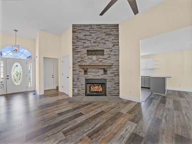 800 Cindy jo Ct, Clarksville, TN 37040 - photo 7