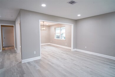 10402 Wicklowe St, Houston, TX 77016 - photo 7