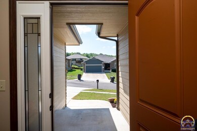 6024 SW 44th St, Topeka, KS 66610 - photo 3