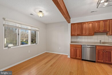 2316 Glade Bank Way, Reston, VA 20191 - photo 7