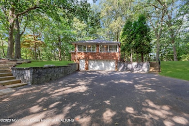 10 E Parkway Place, Holmdel, NJ 07733 - photo 2