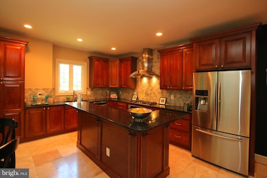 6353 Lakewood Dr, Falls Church, VA 22041 - photo 6