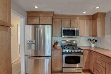 16 Washington St, Bedford, MA 01730 - photo 6