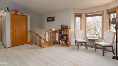 4470 Turnbow Ln, Bismarck, ND 58503 - photo 5