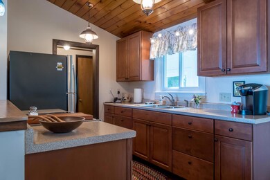 13-Kitchen (2 of 5)