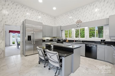 290 Blucher Cir, Clover, SC 29710 - photo 5